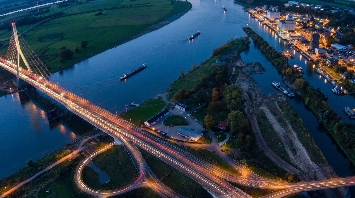 wesel_rheinbruecke_max2000
